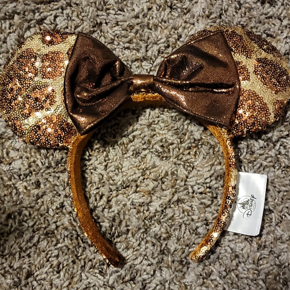 Disney minnie ears animal kingdom